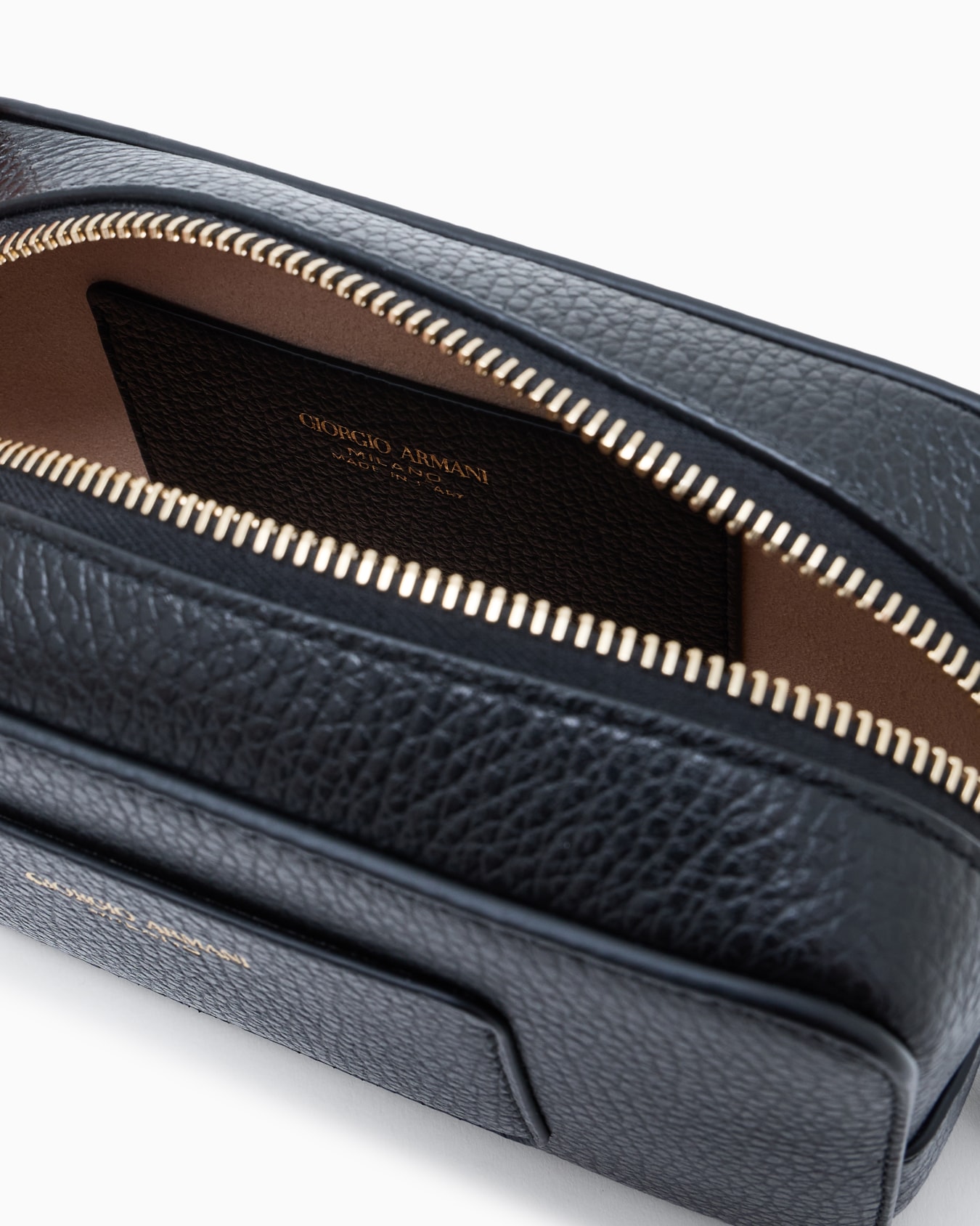 Pebbled calfskin beauty case Slide 2