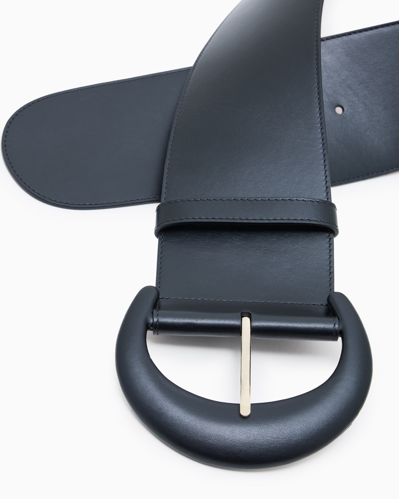 Smooth leather belt Slide 1
