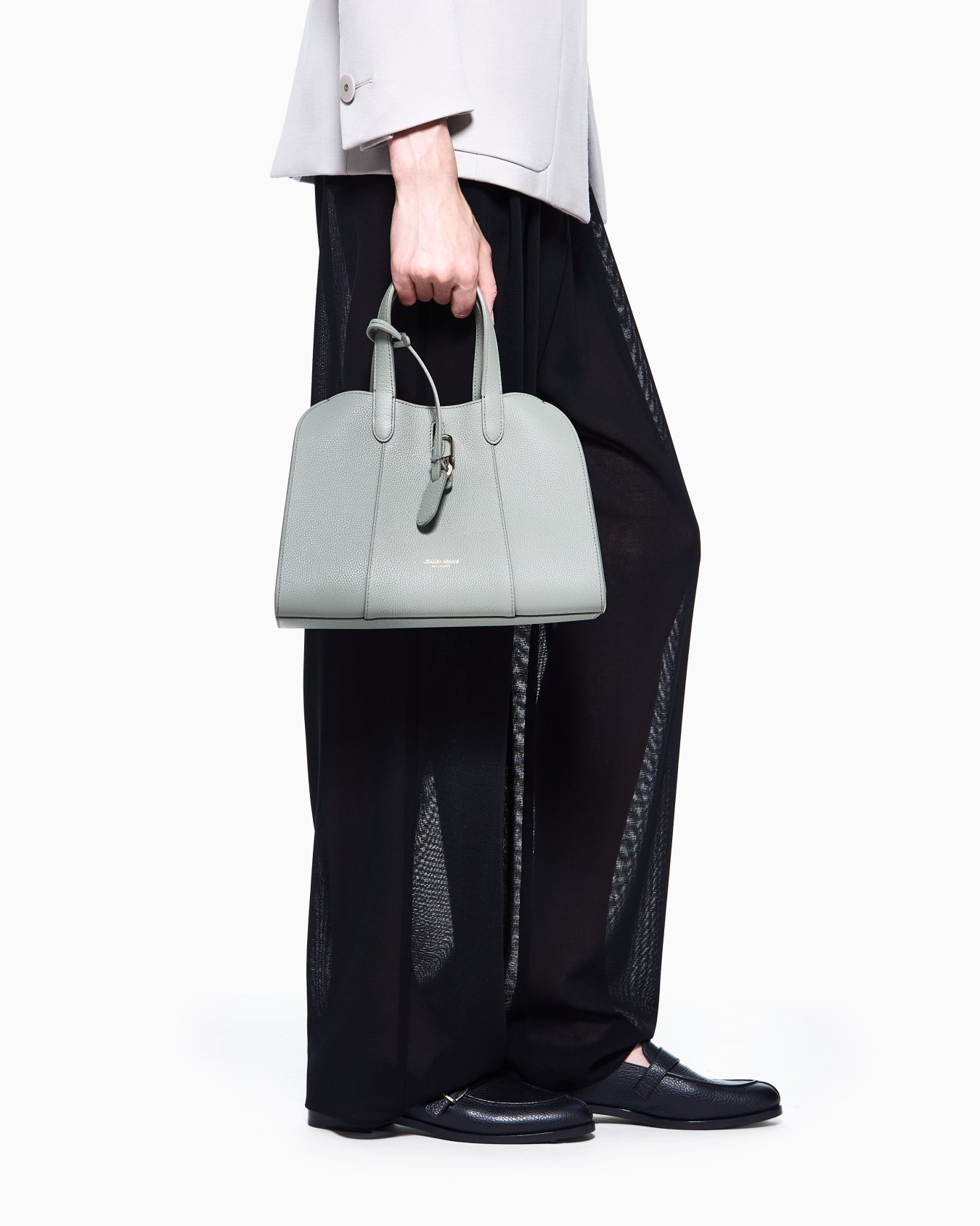 Small tote bag in pebbled leather Slide 5