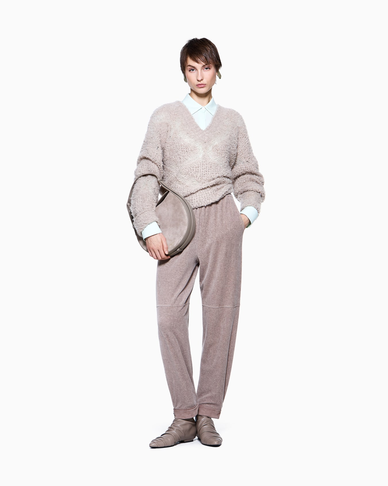 Relaxed trousers in ribbed chenille jersey Slide 1