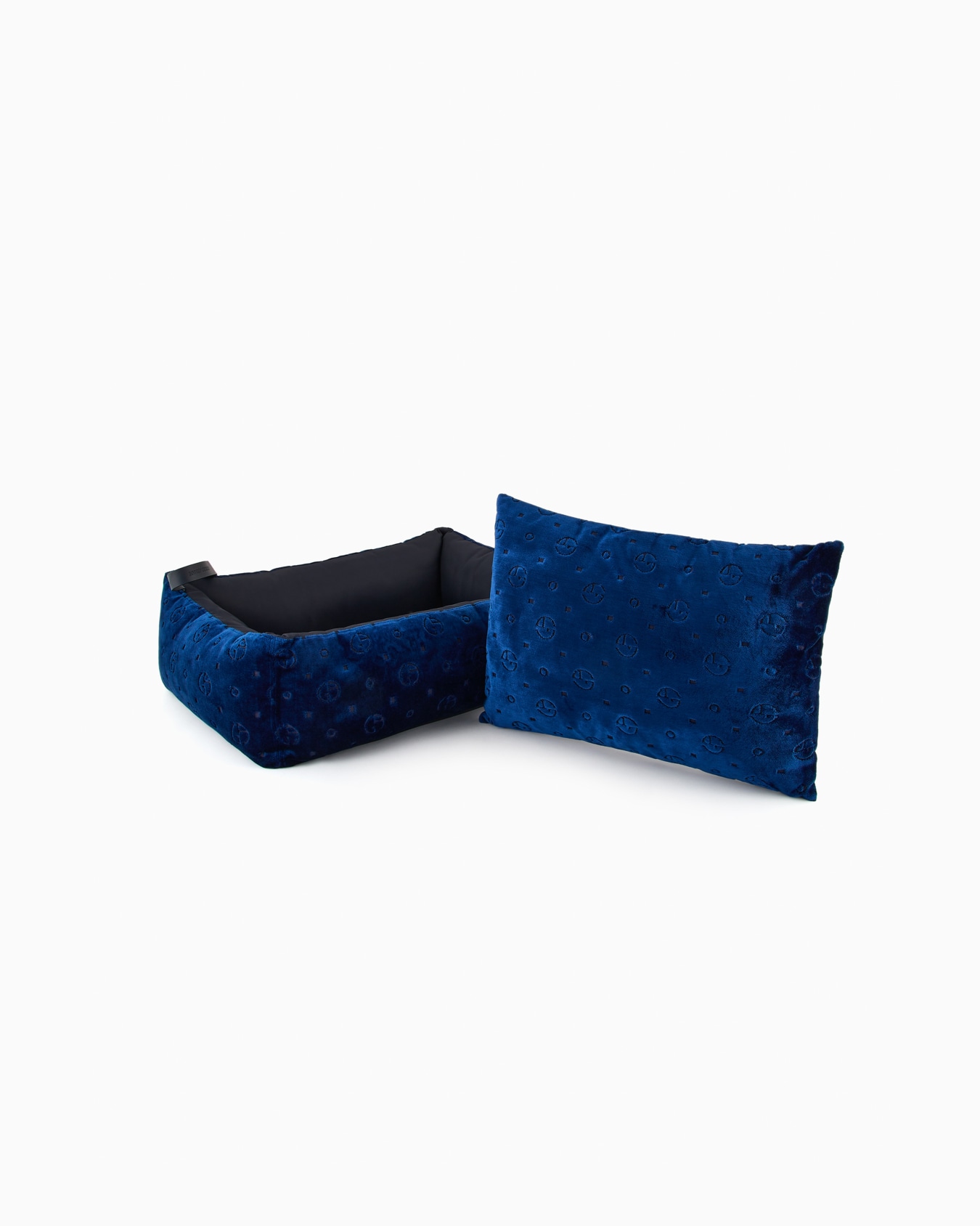 Poldo x Giorgio Armani Dog Bed in monogram jacquard velvet Slide 4