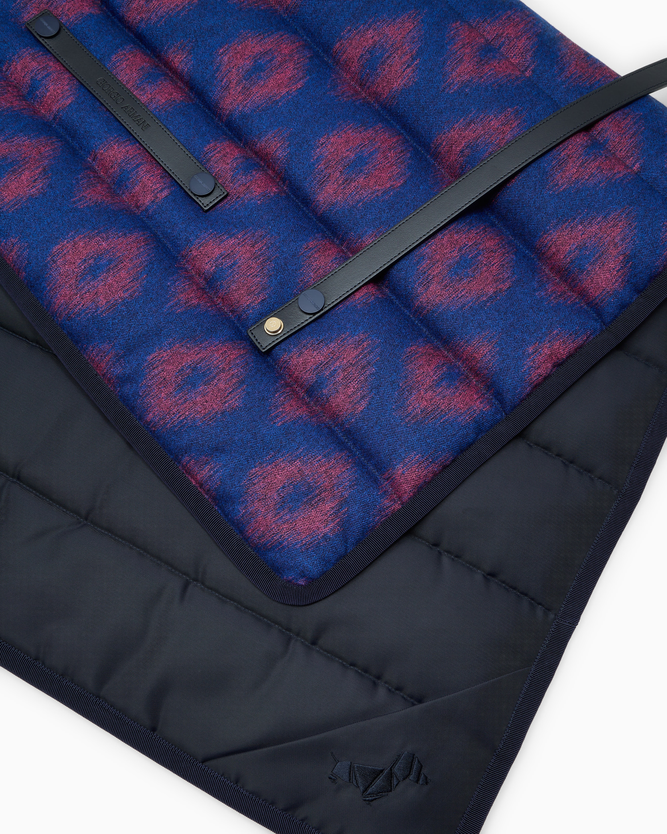 Tapis de voyage Poldo x Giorgio Armani en laine vierge à fines rayures Diapositive 3