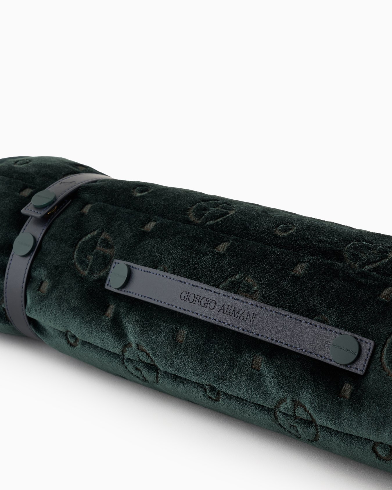 Poldo x Giorgio Armani Travel Mat in monogram jacquard velvet Slide 4