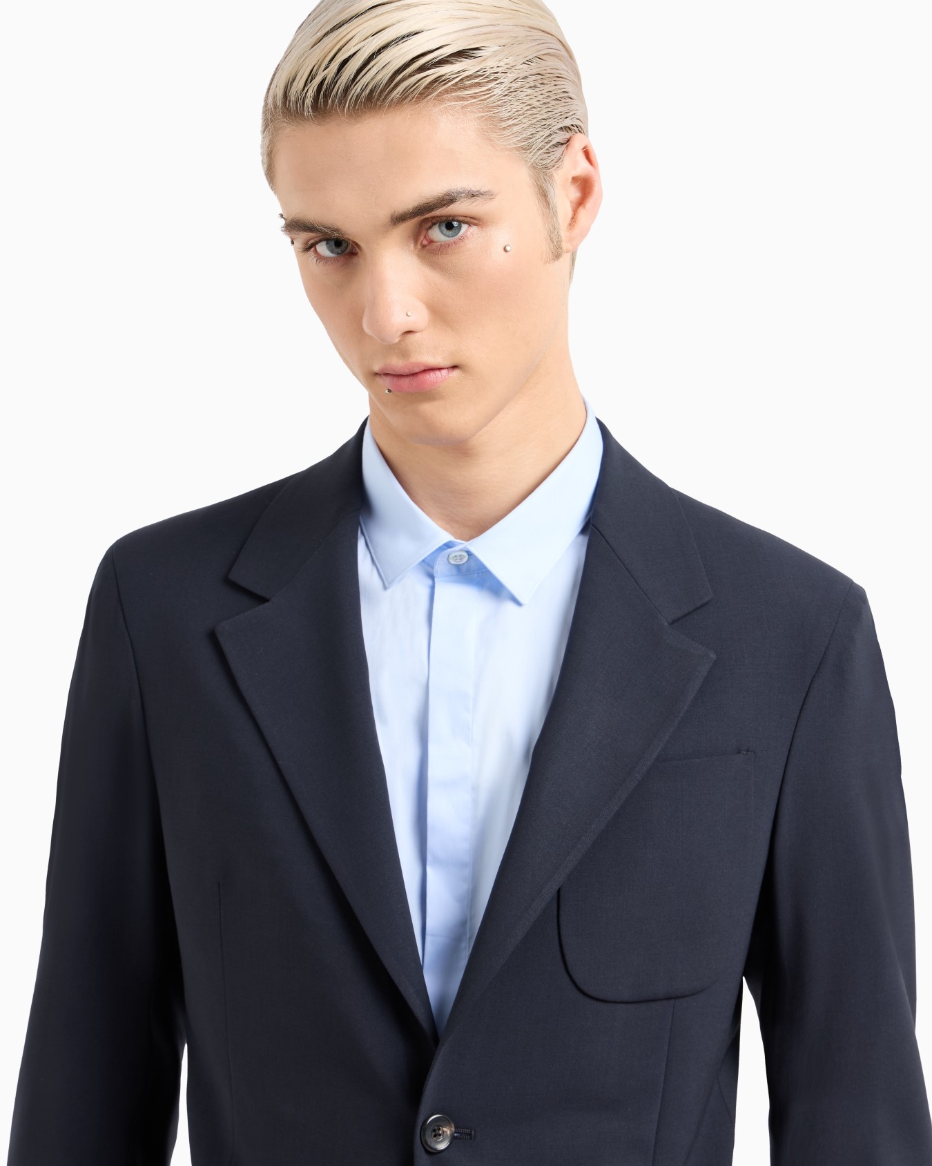 Single-breasted suit in virgin-wool two-way stretch canvas Slide 4