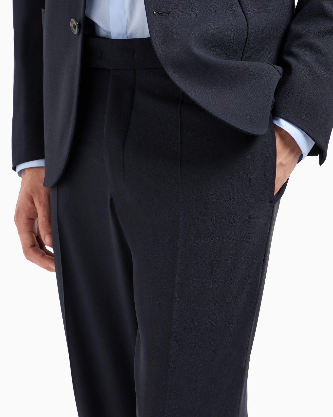 Single-breasted suit in virgin-wool two-way stretch canvas Slide 5