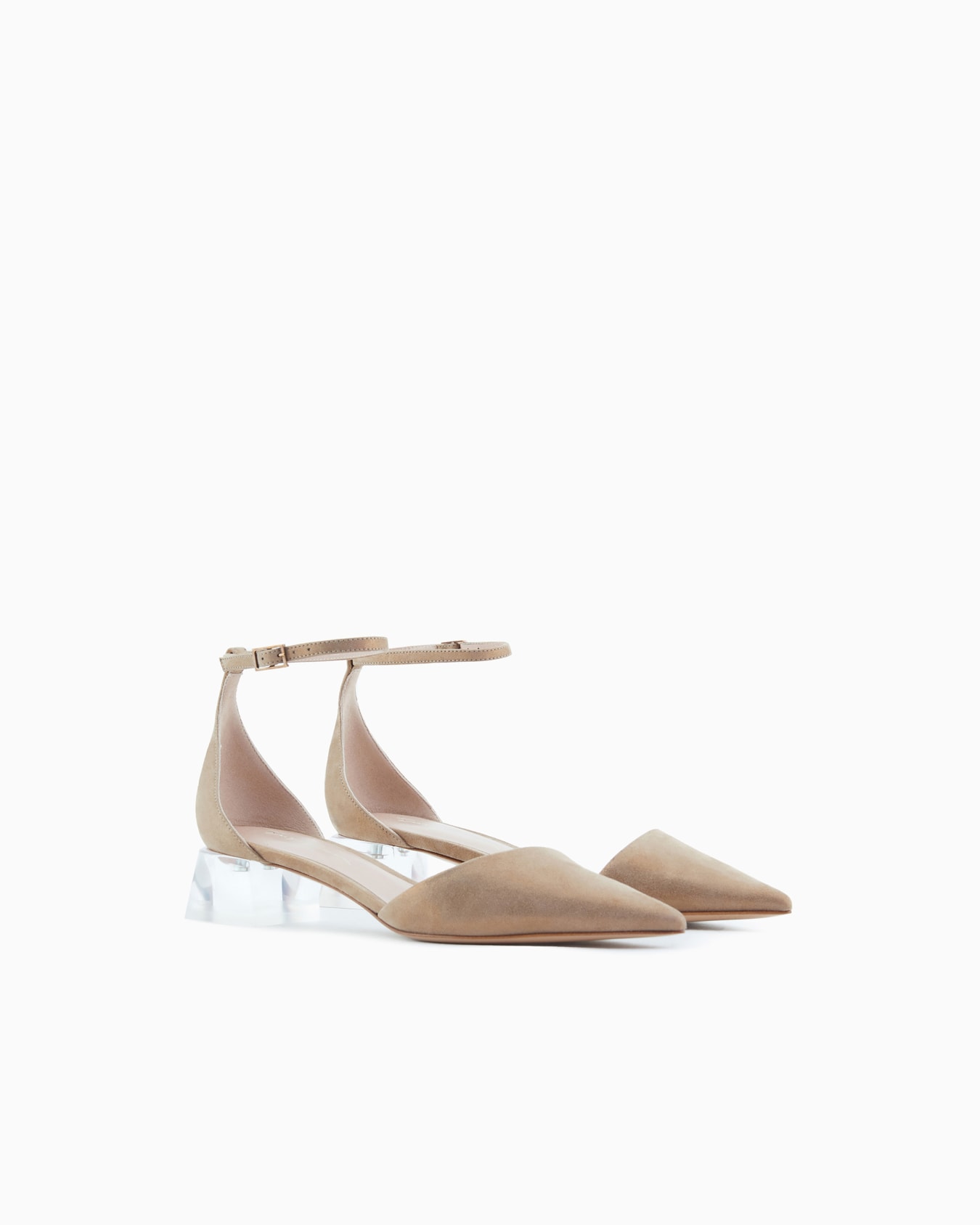 Zapato de salón modelo d’orsay de ante laminado Diapositiva 1