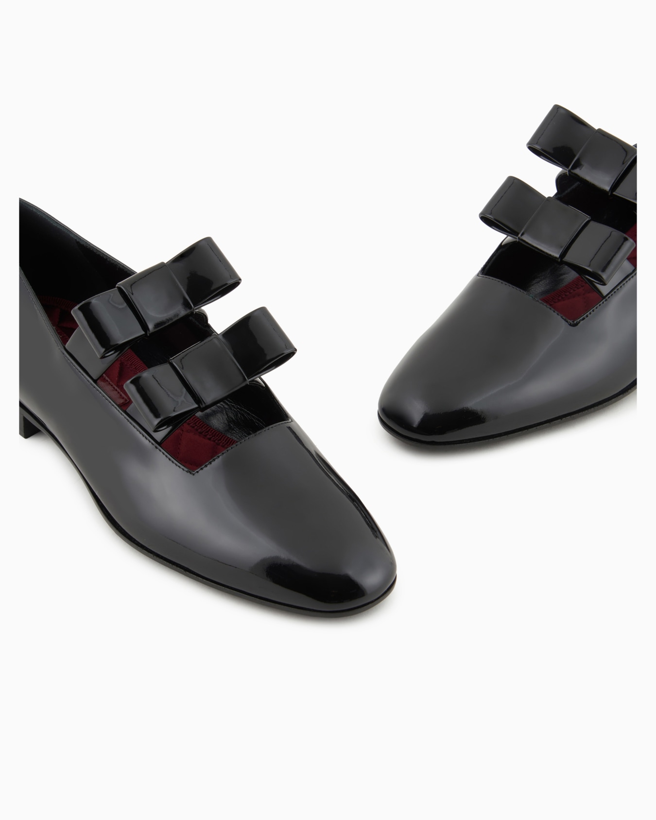 Patent leather ballerinas with bow detail Slide 4