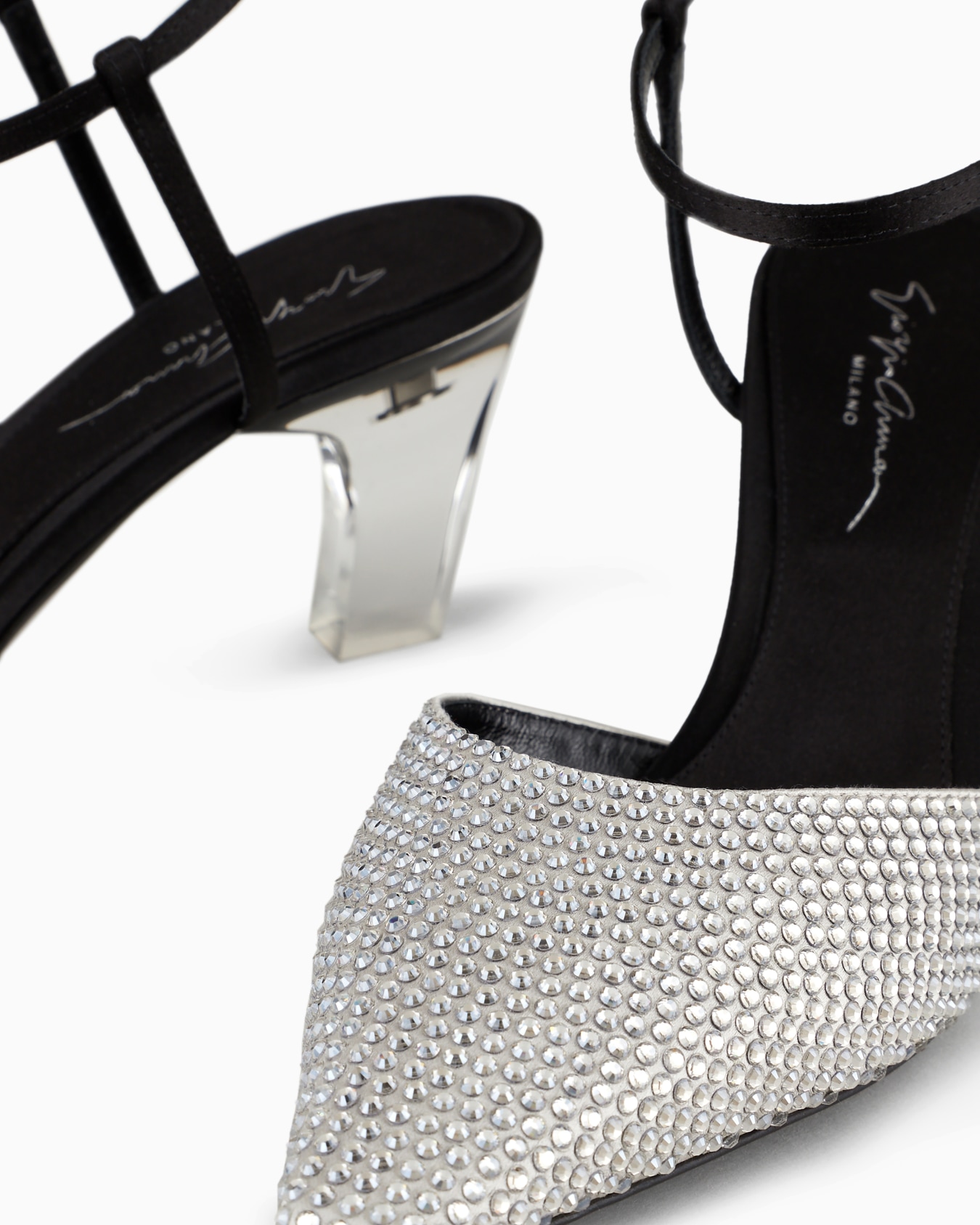 Décolleté con cinturino in raso e strass Slide 2