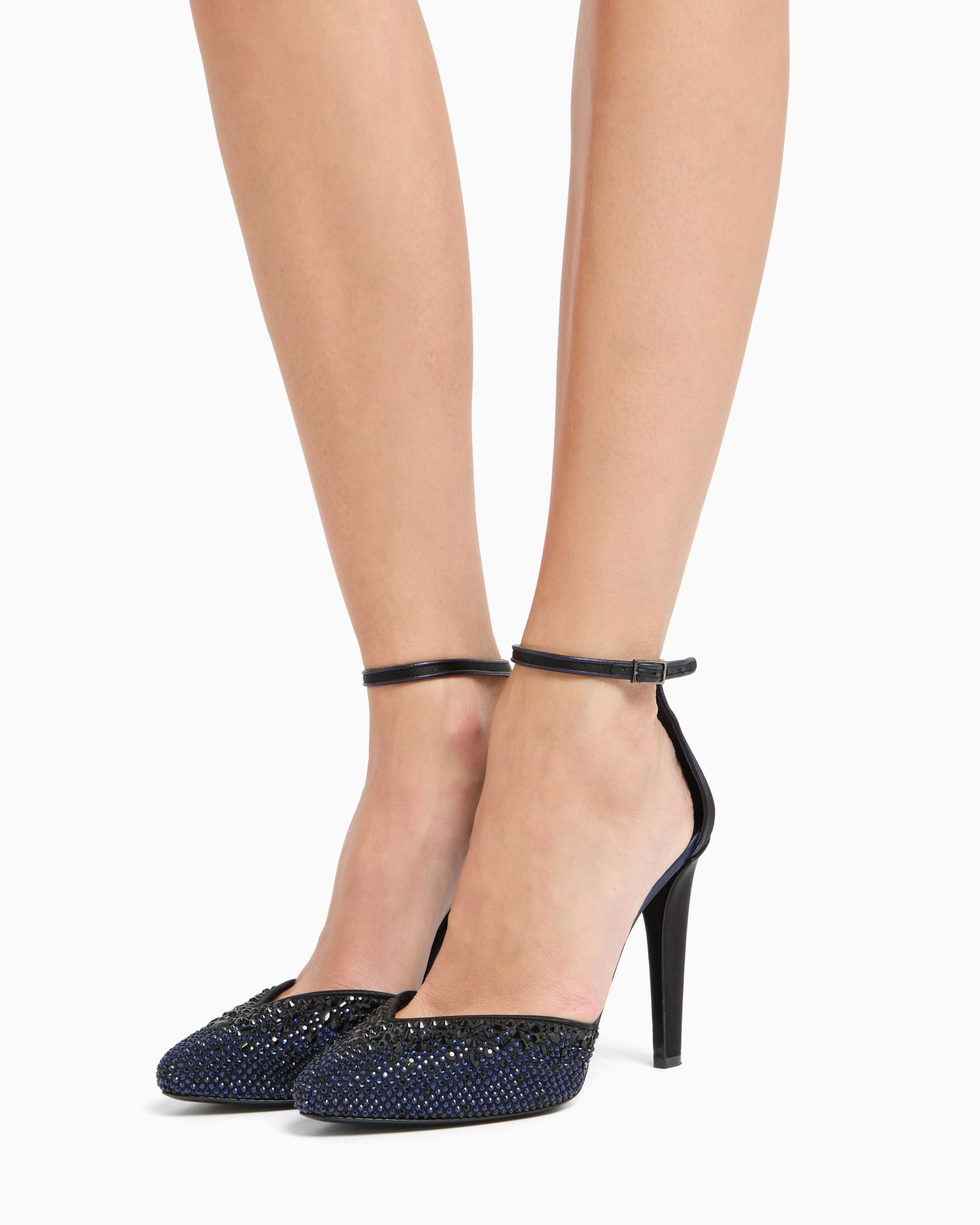 Satin, mesh and rhinestone court shoes with strap Diapositiva 5