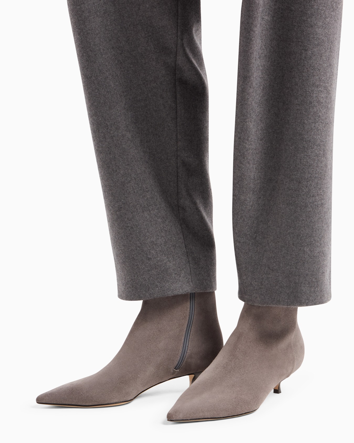 Suede heeled ankle boots Diapositiva 4