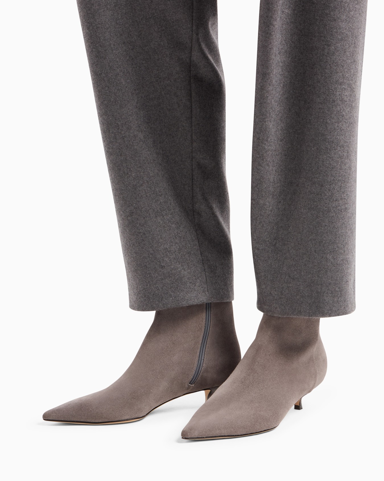 Suede heeled ankle boots Slide 4