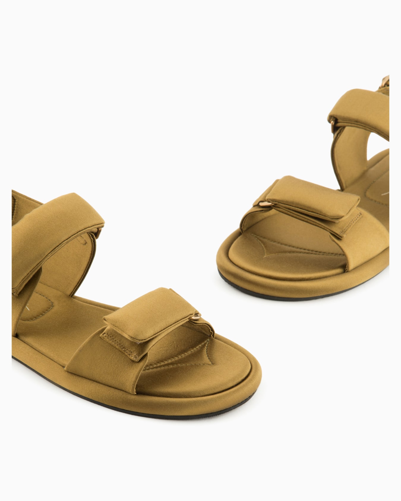 Padded satin flat sandals Slide 4