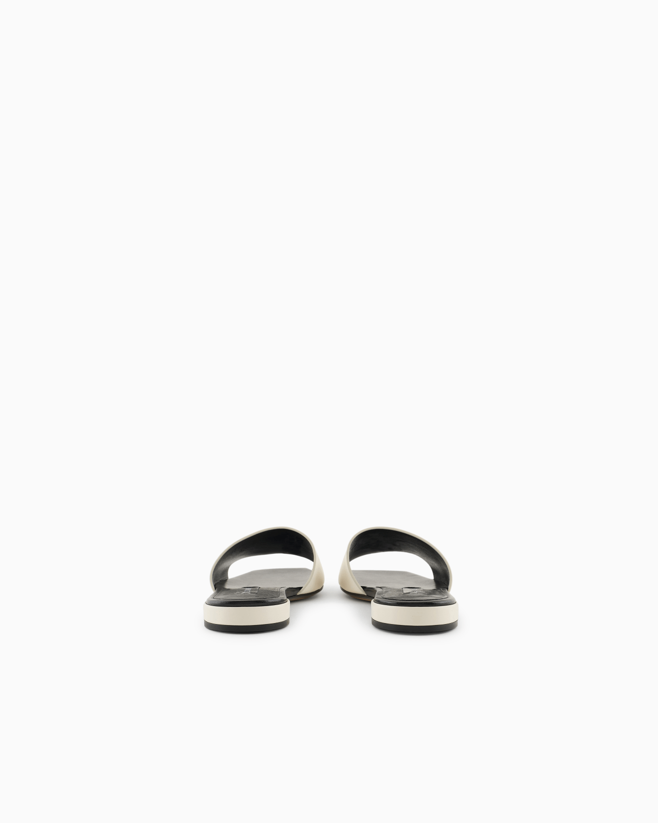 Giorgio Armani X 10 Corso Como flache Sandalen aus Kalbsleder Folie 3