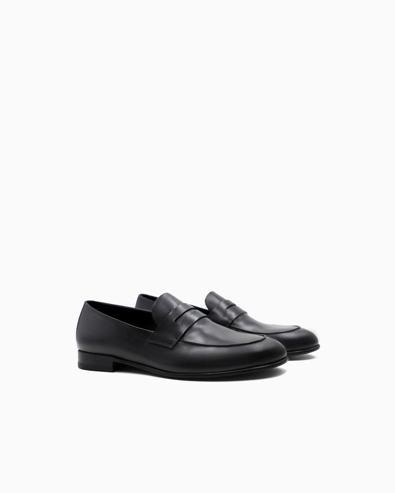 Leather loafers Slide 1