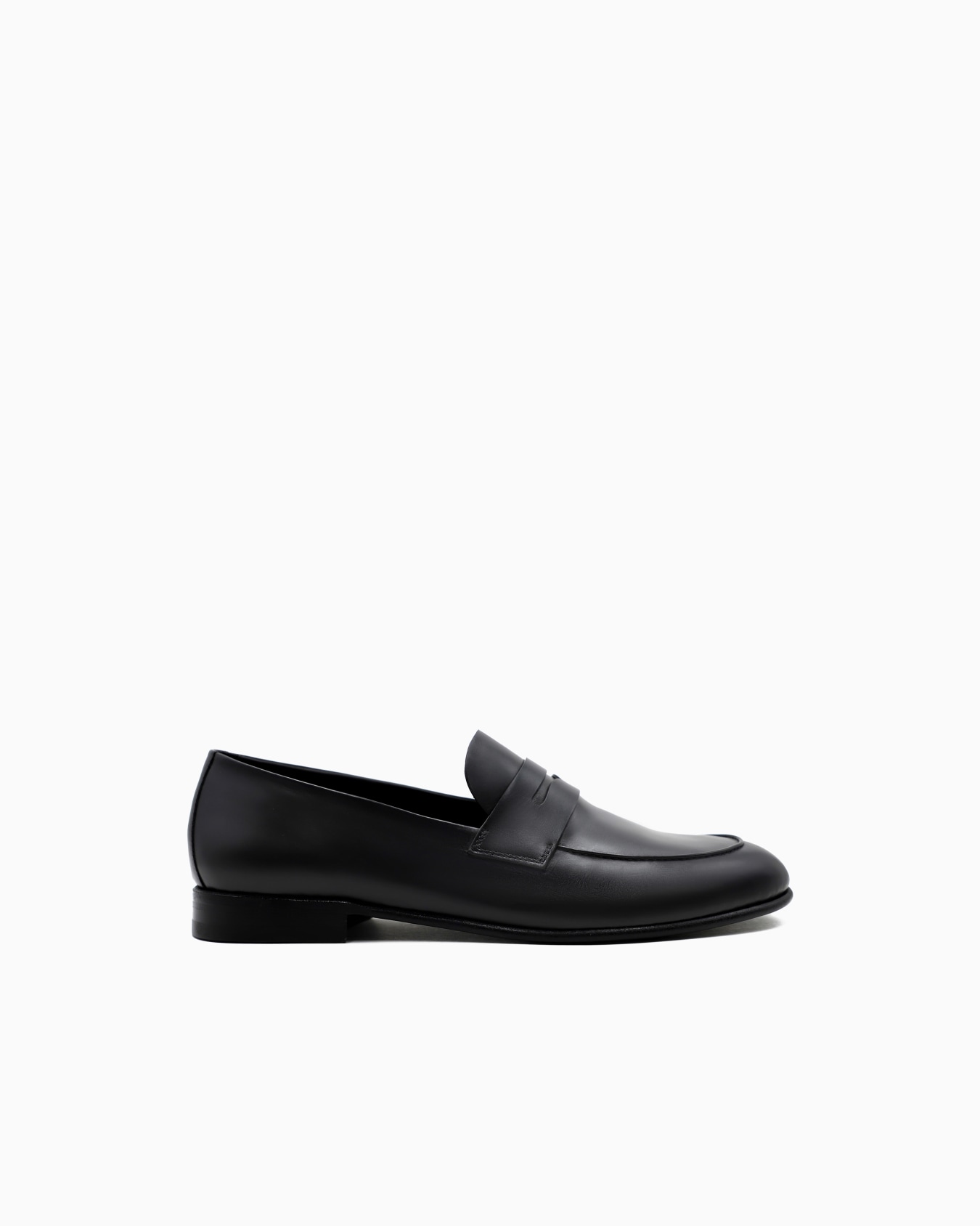 Leather loafers Slide 0