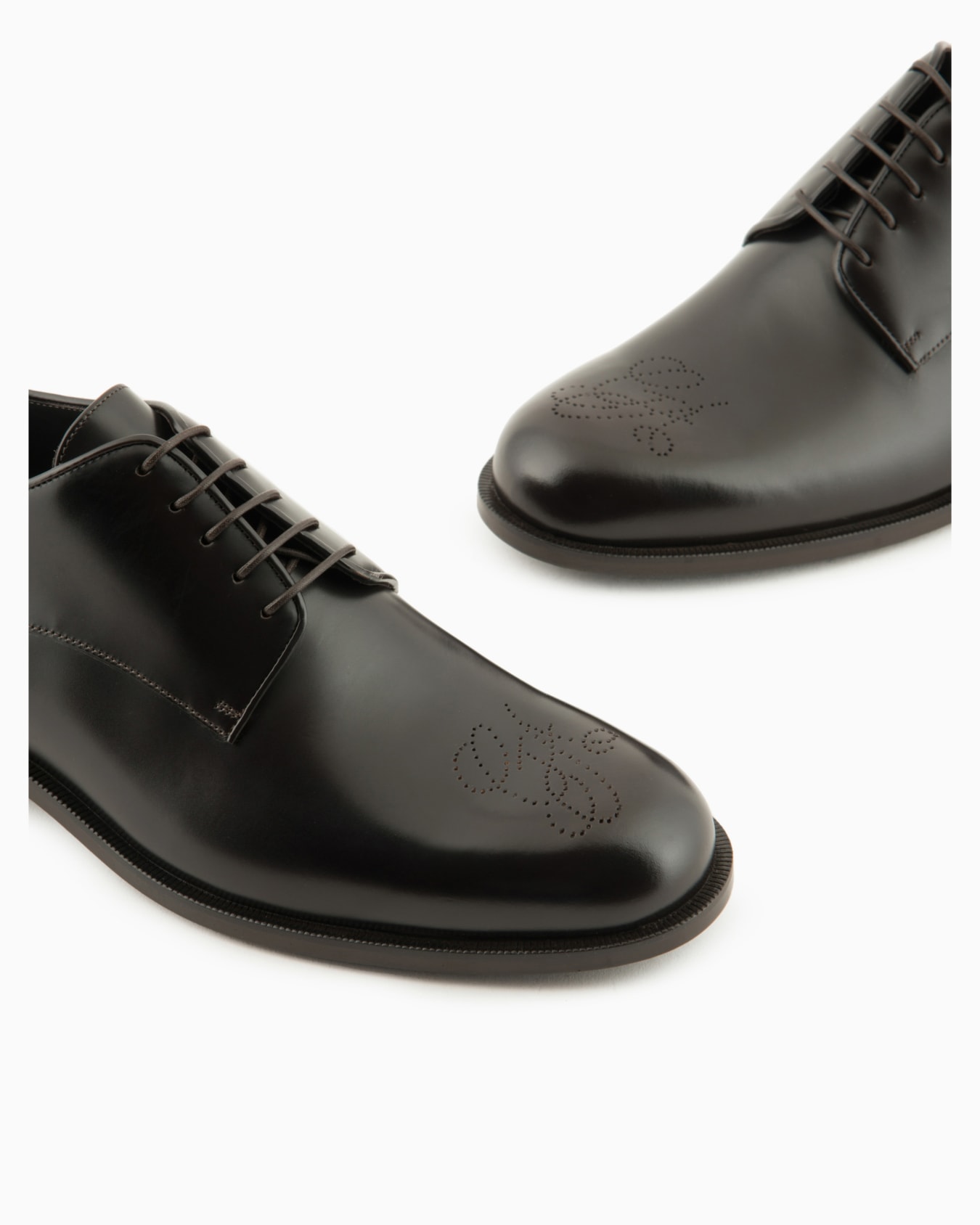 Leather Derby shoes with perforated logo Slide 4