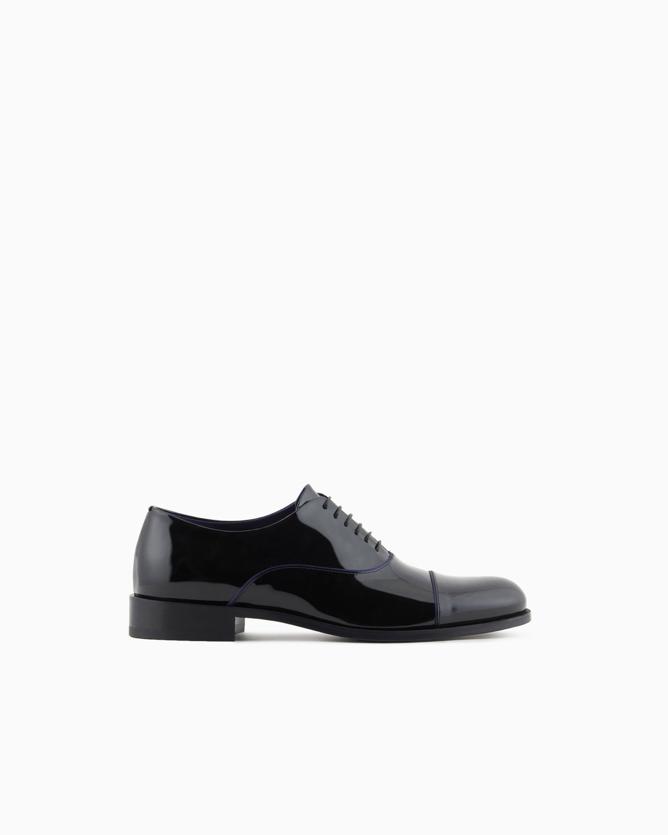 Patent-leather Derby shoes Diapositiva 0