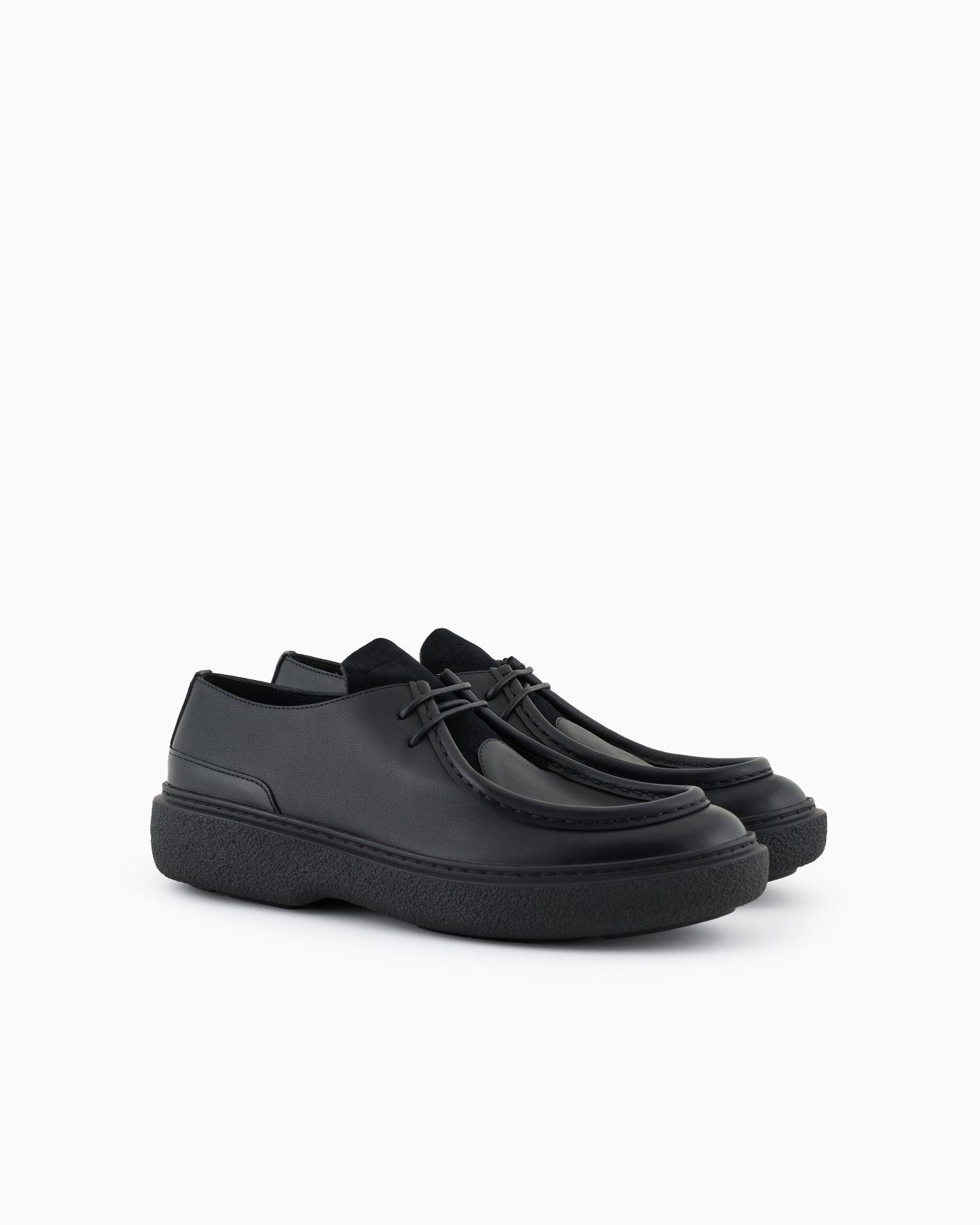 Schnürschuhe aus Leder, Veloursleder und Nappaleder Folie 1