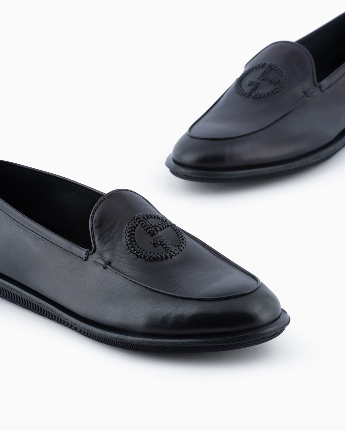 Vintage nappa leather loafers with embroidered logo Slide 3