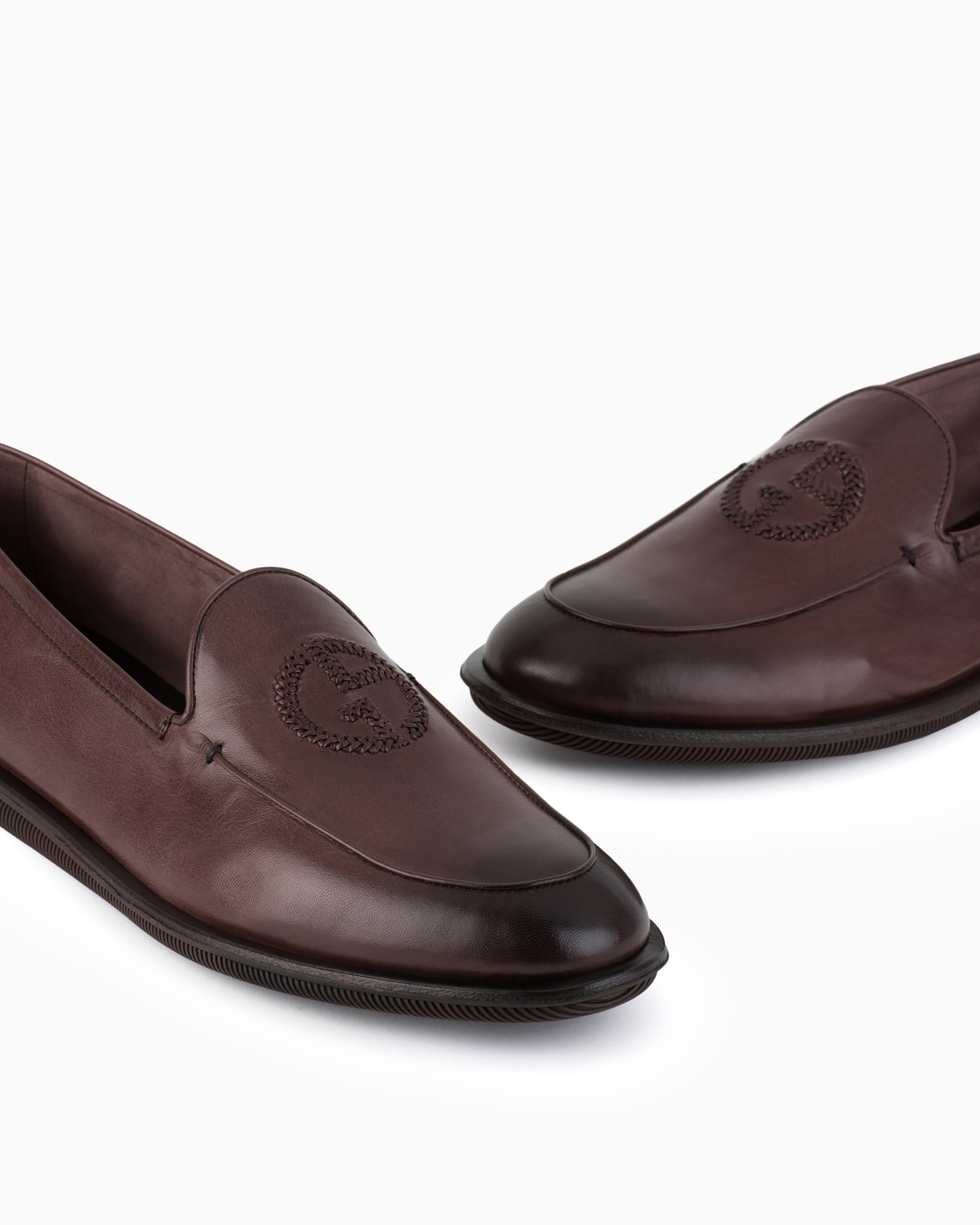 Vintage nappa leather loafers with embroidered logo Slide 2
