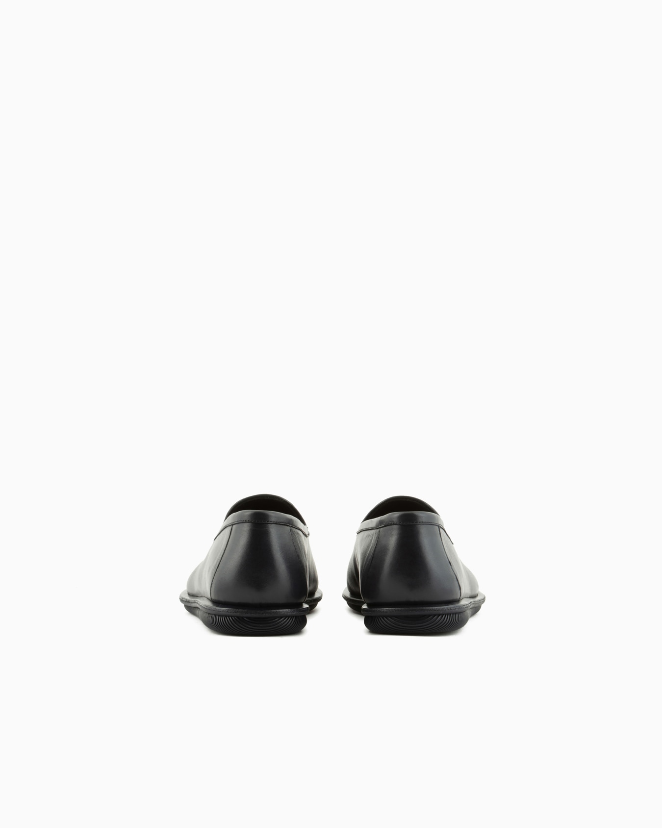 Vintage nappa leather loafers with embroidered logo Slide 3