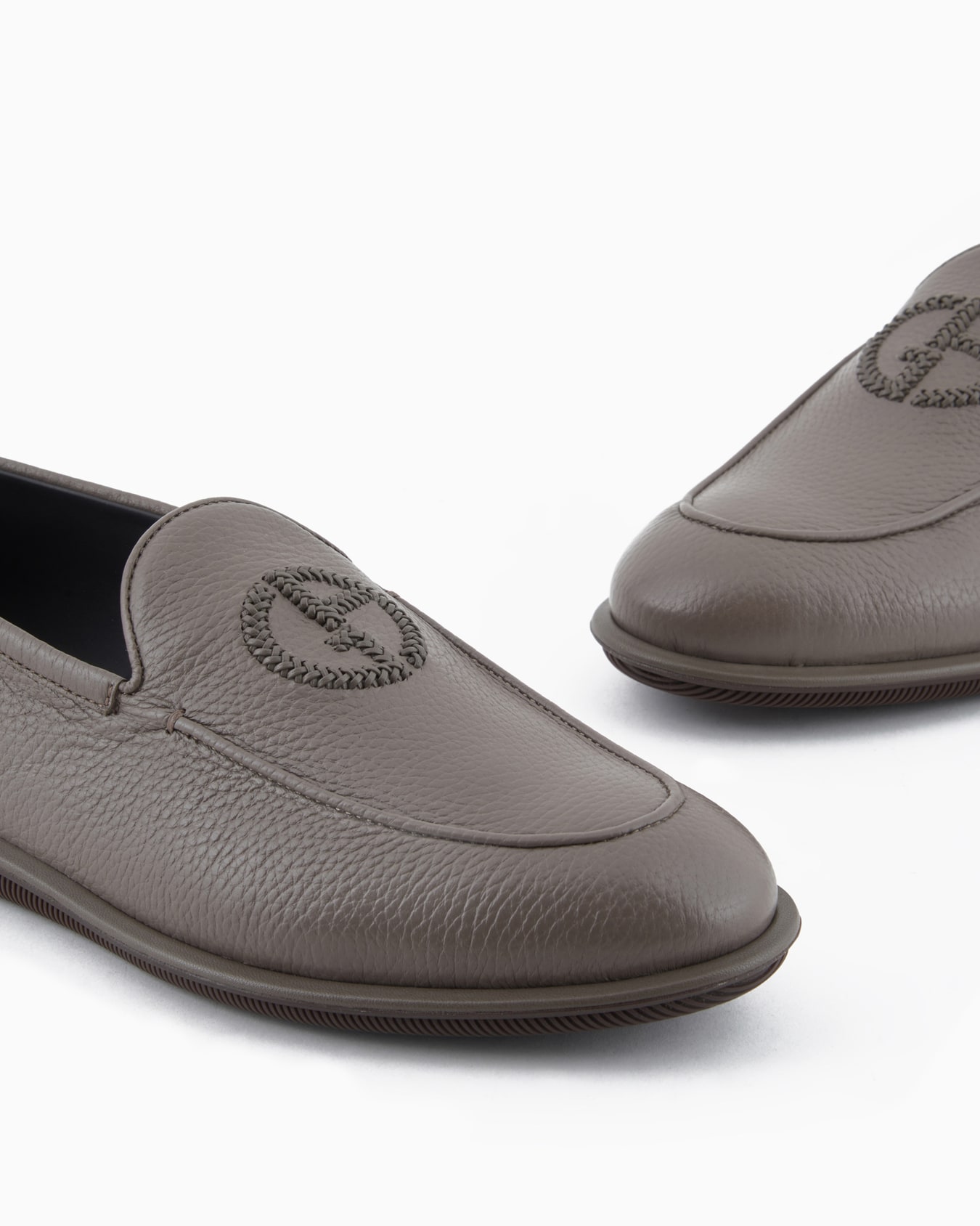 Deerskin loafers with embroidered logo Slide 4