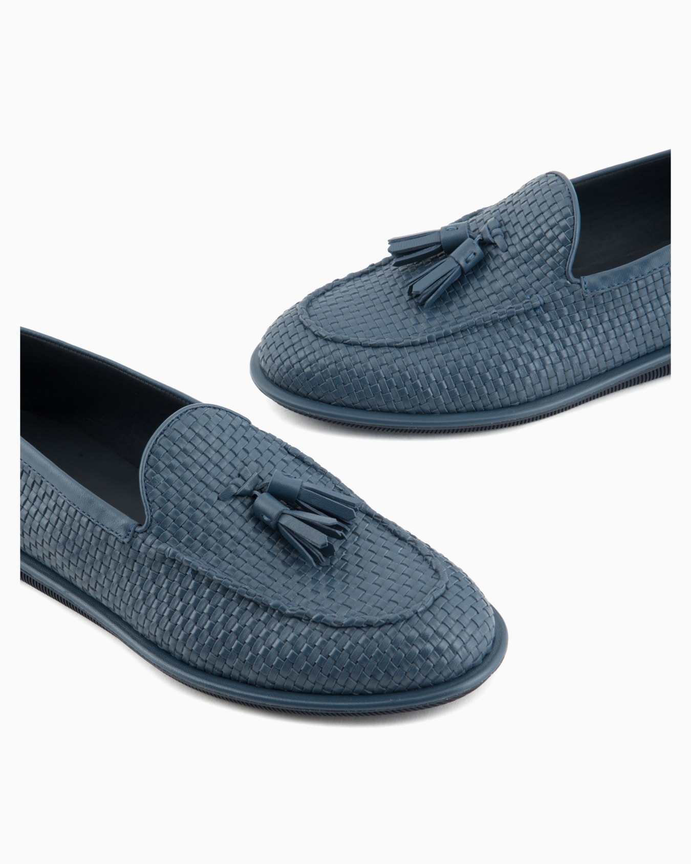Woven nappa leather loafers with tassels Slide 4
