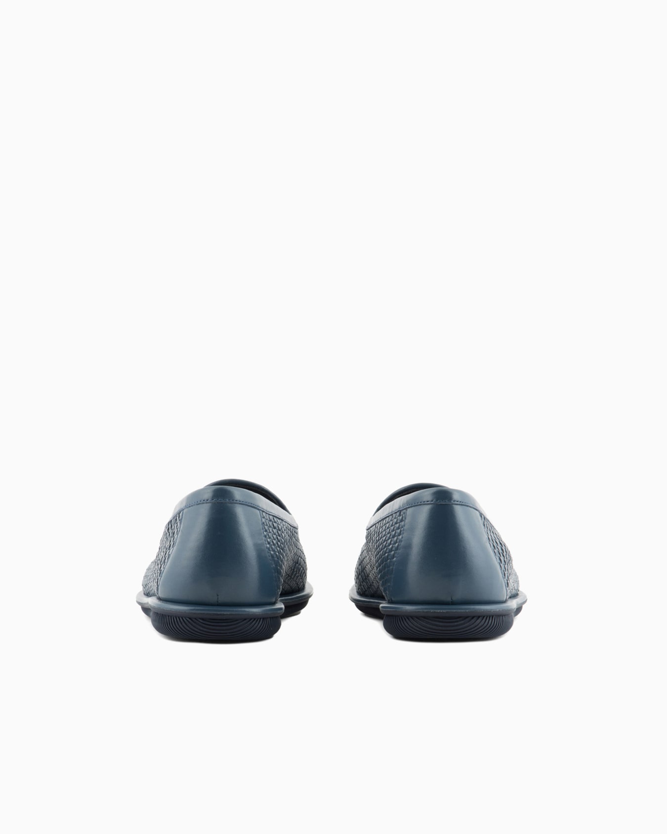Woven nappa leather loafers with tassels Slide 3