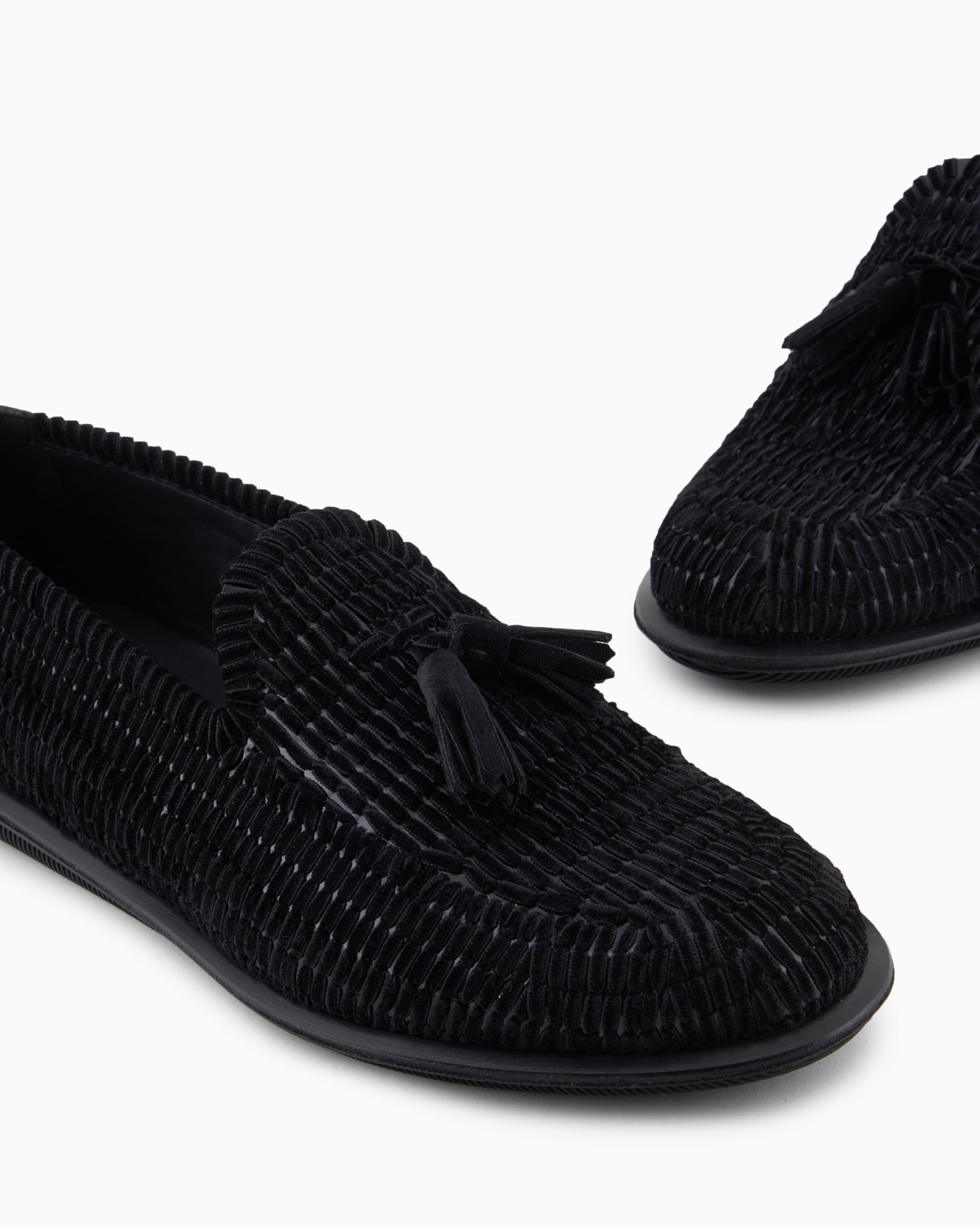 Braided velvet loafers with tassels Slide 4