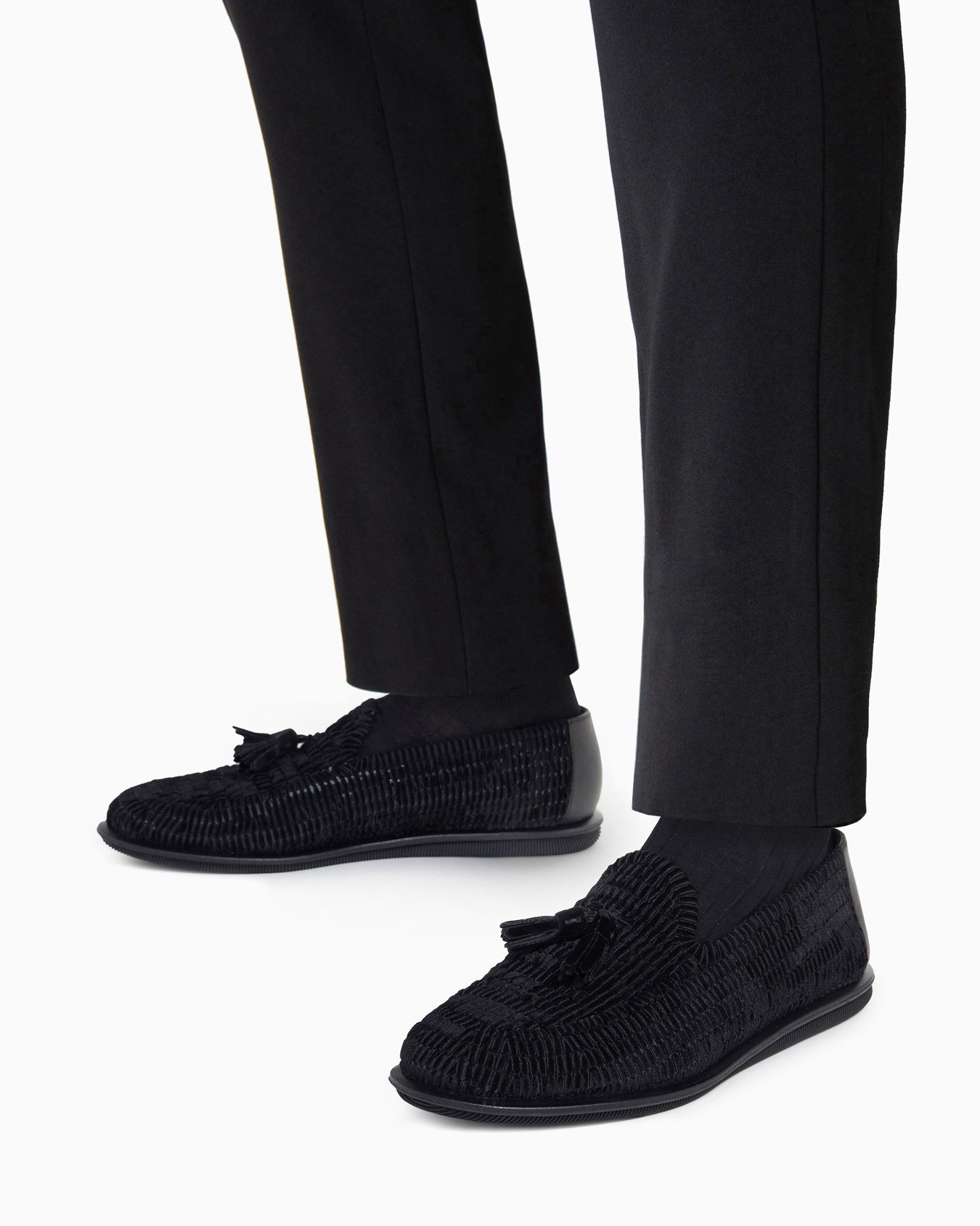 Braided velvet loafers with tassels Slide 6