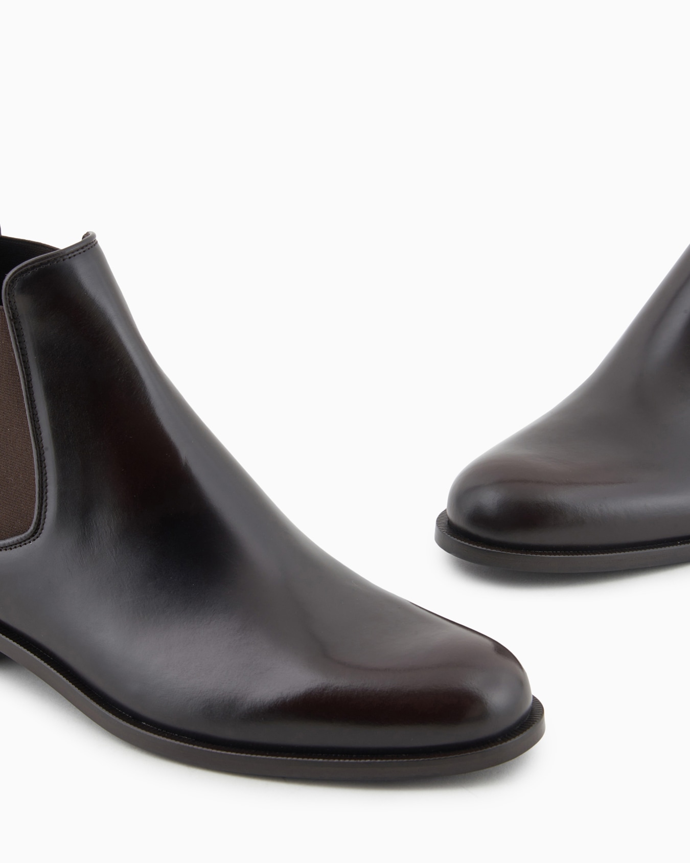 Antique-effect leather ankle boots Slide 4
