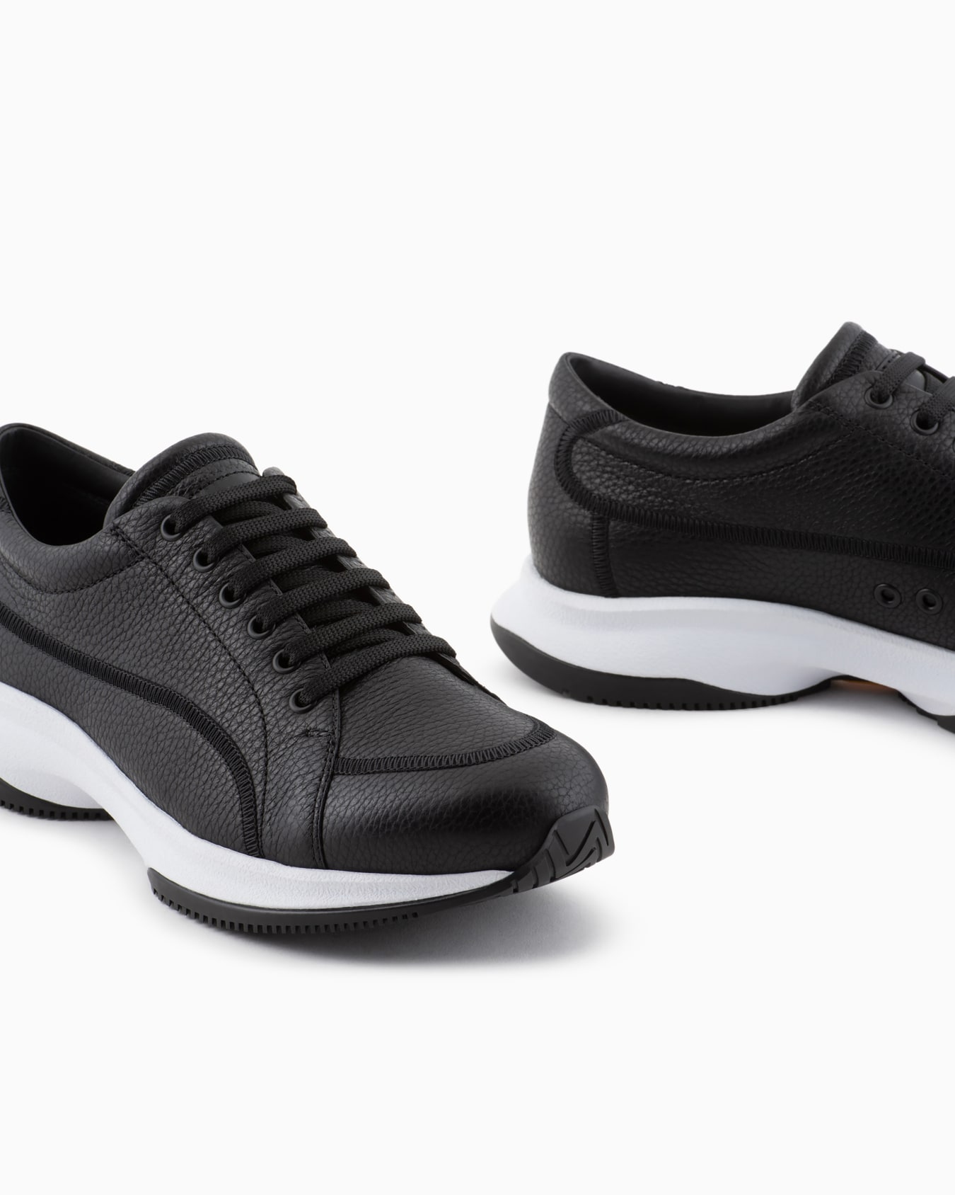 Deerskin and leather sneakers Slide 4