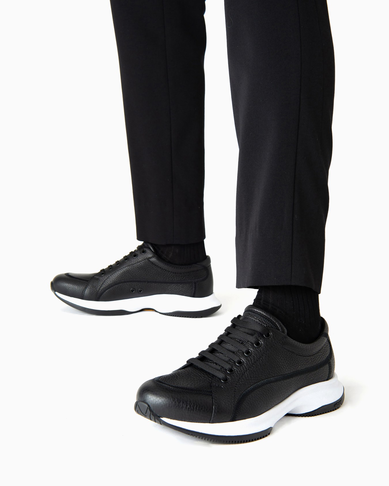 Deerskin and leather sneakers Slide 6
