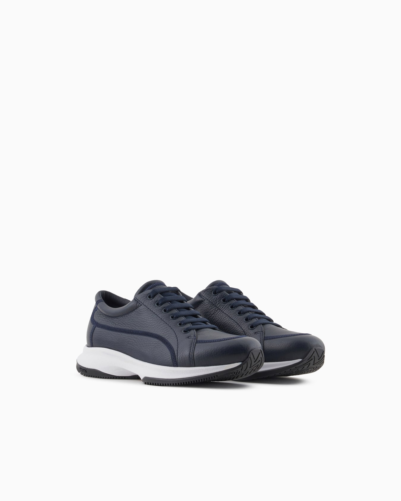 Sneakers in cervo Slide 1