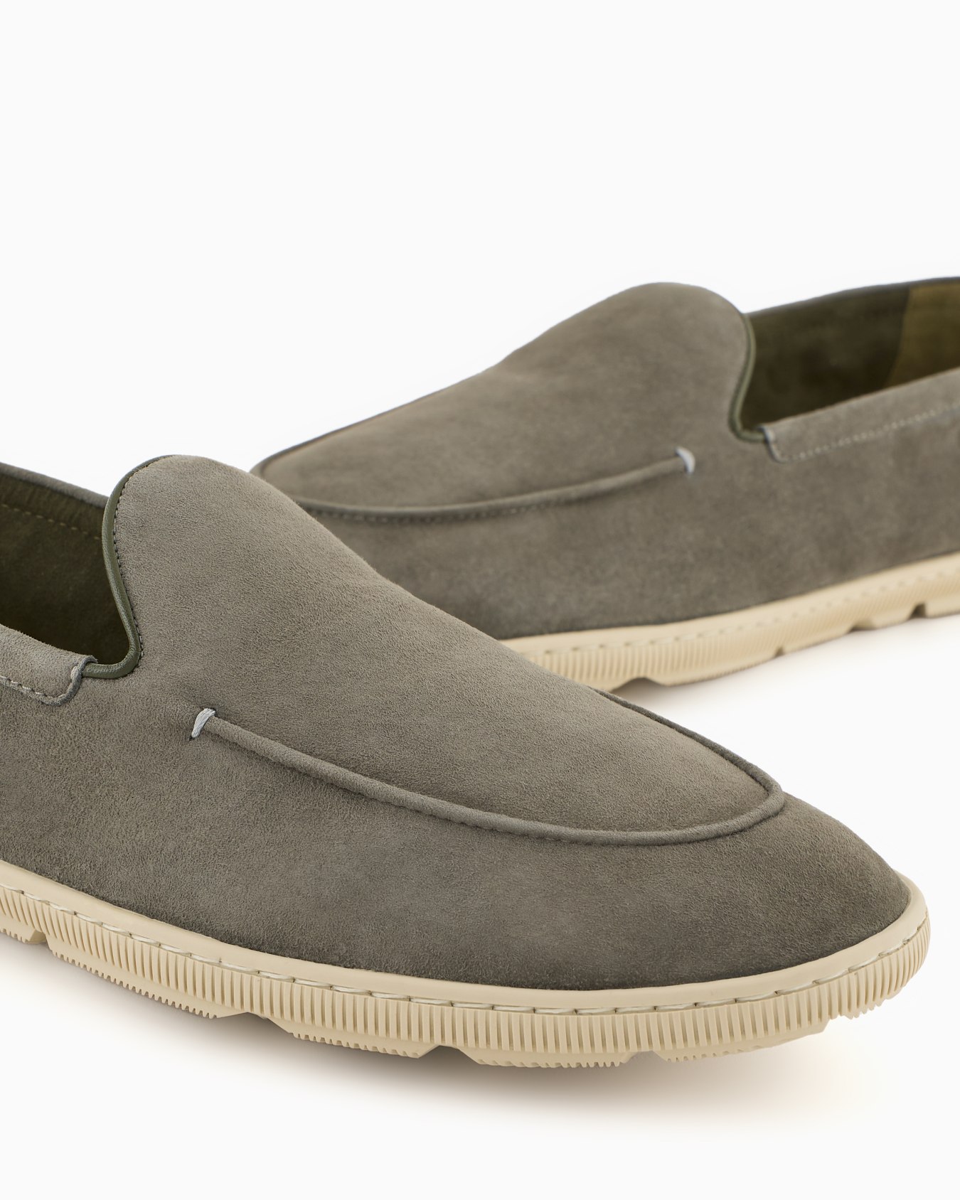 Chaussures à enfiler en daim Diapositive 4