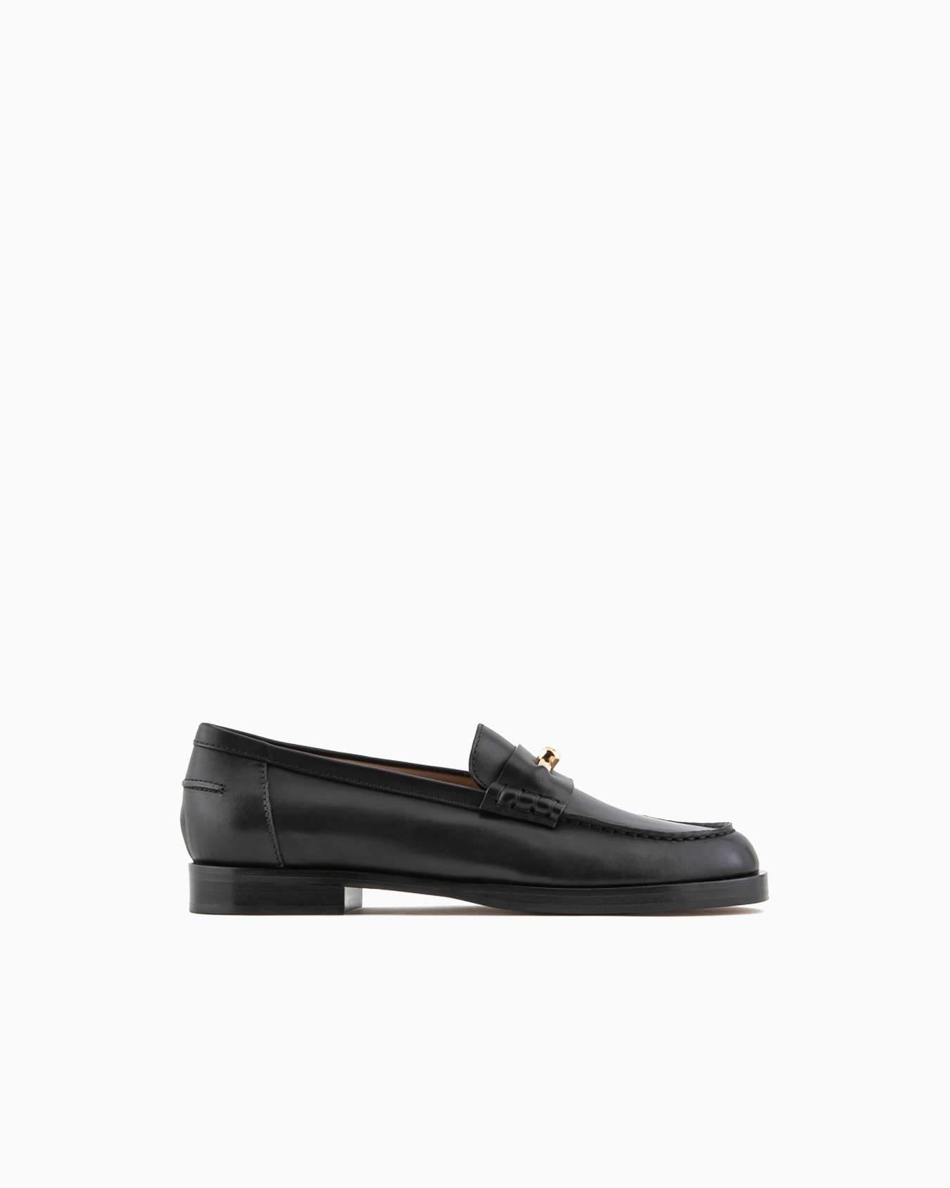 Polished leather loafers with stirrup Slide 0