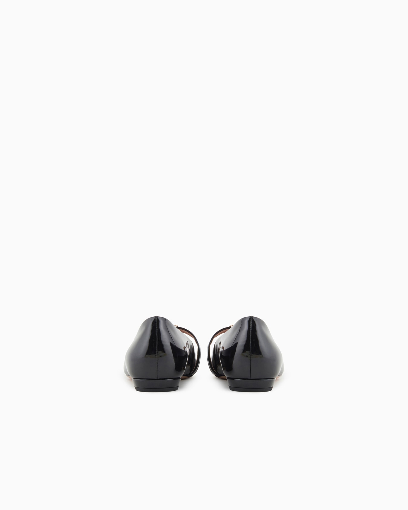 Pointed-toe ballerinas in patent leather with an eagle plate Slide 3