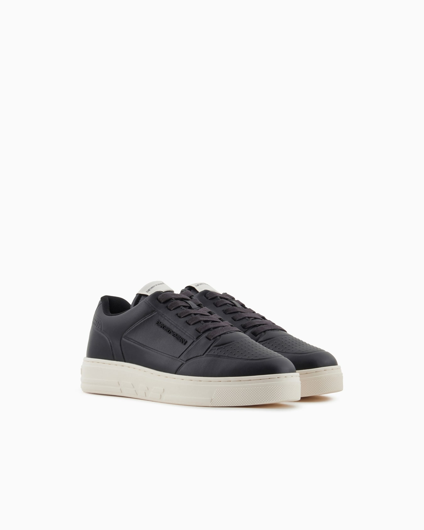 Sneakers en cuir avec détails pailletés thermoformés Diapositive 1