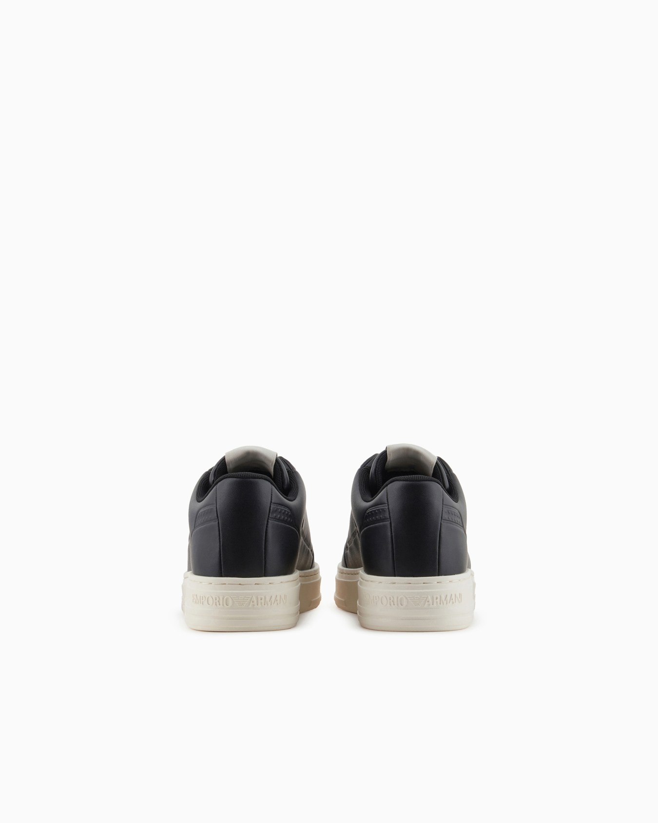 Sneakers en cuir avec détails pailletés thermoformés Diapositive 3