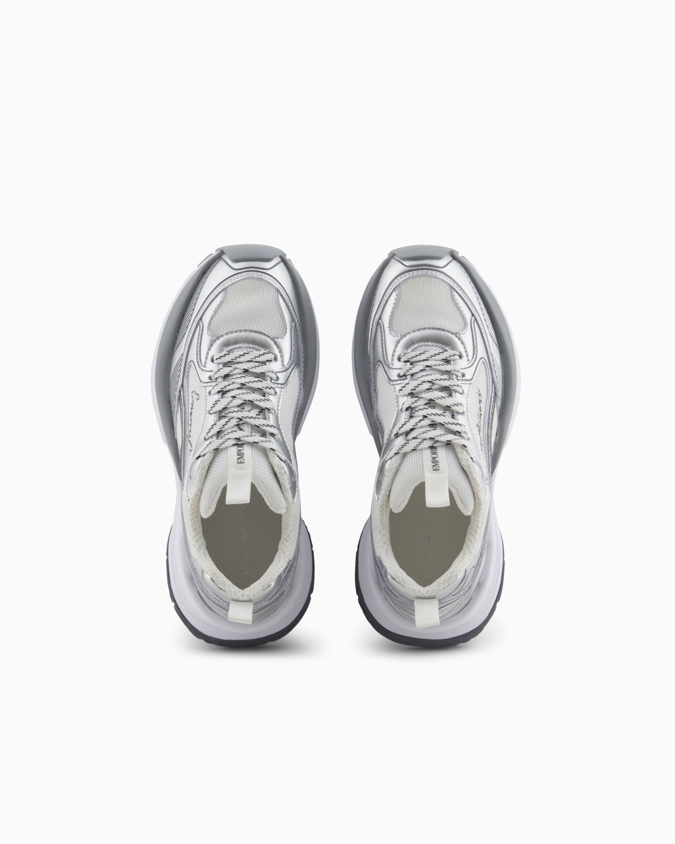 Sneakers en mesh avec détails laminés et logo signature Diapositive 2