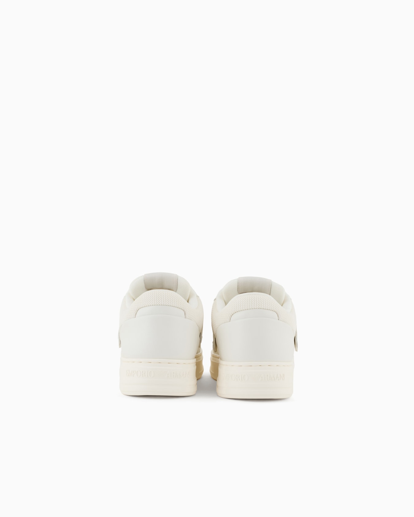 Sneakers en cuir et en mesh avec détails contrastés Diapositive 3