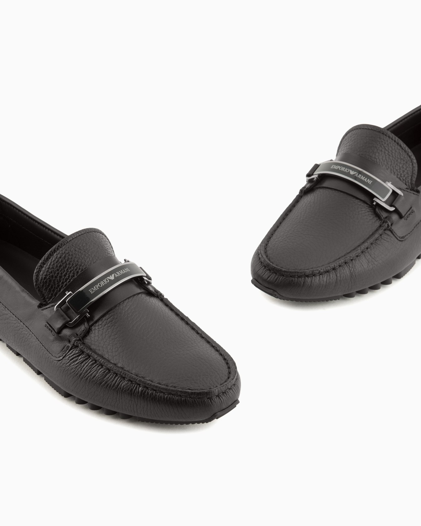 Mocassins driver en cuir grainé avec agrafe Diapositive 4