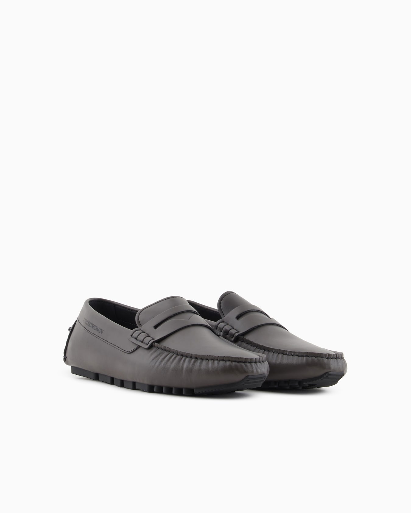 Pebbled leather driving loafers with stirrup bar Slide 1