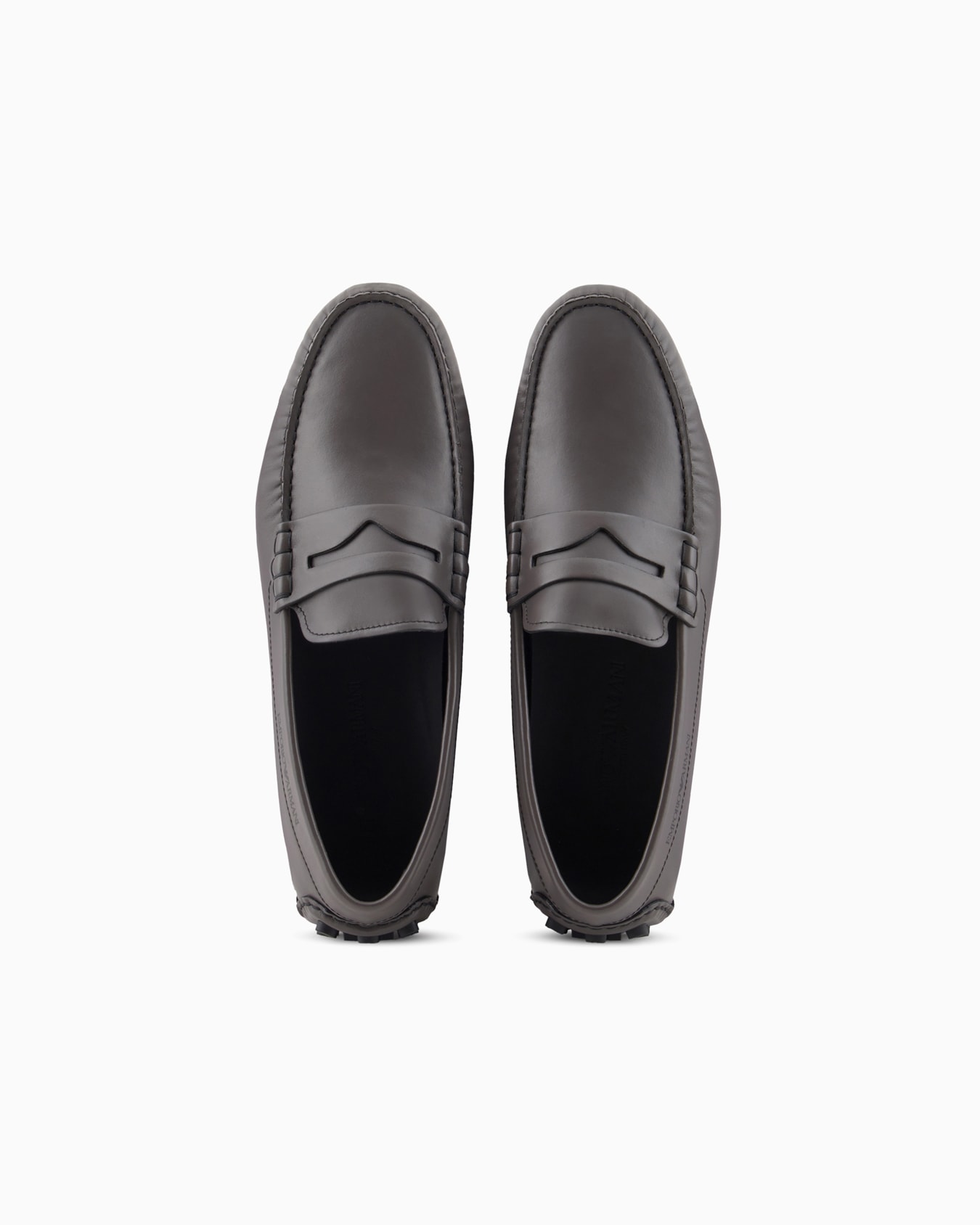 Pebbled leather driving loafers with stirrup bar Slide 2