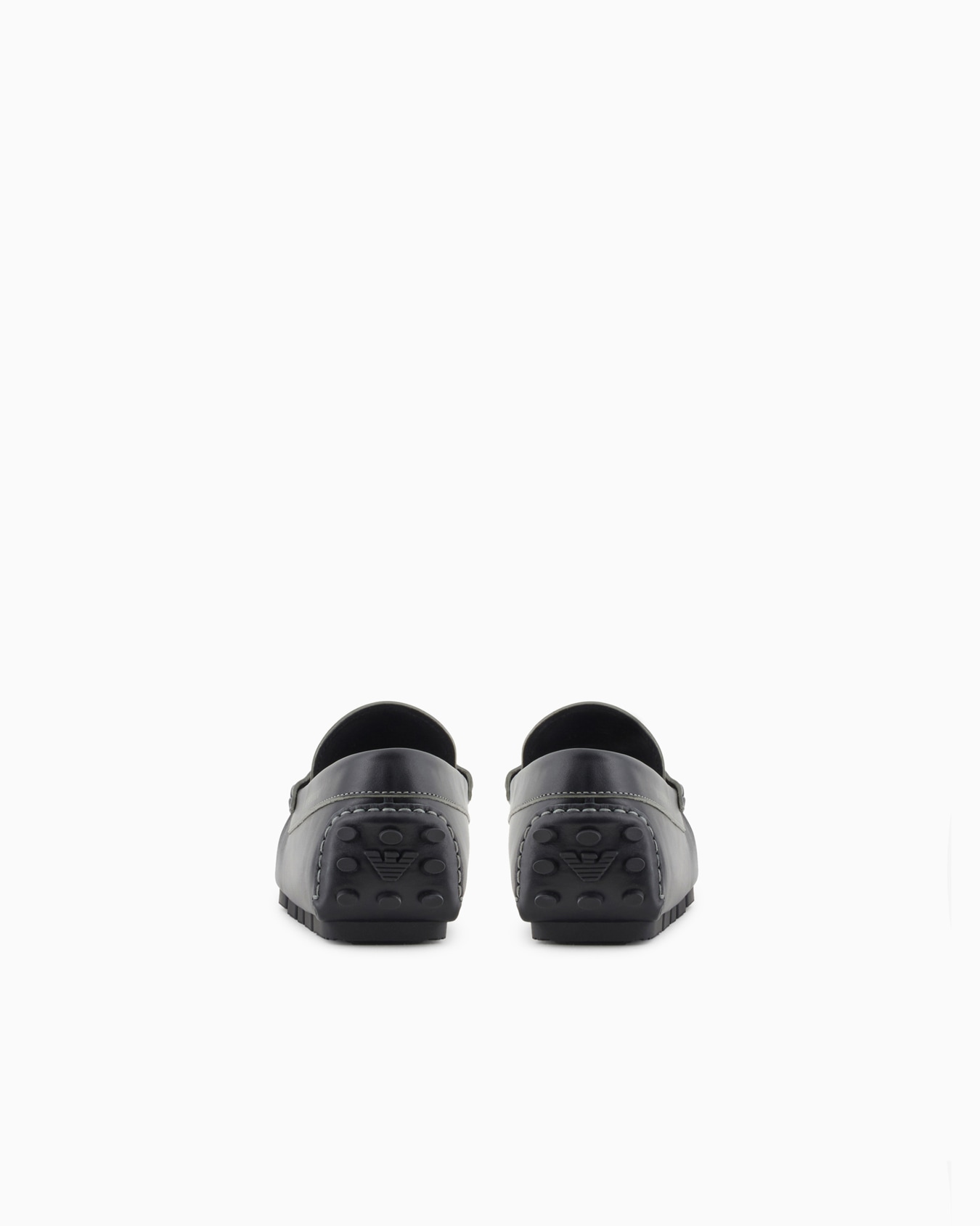 Pebbled leather driving loafers with stirrup bar Slide 3