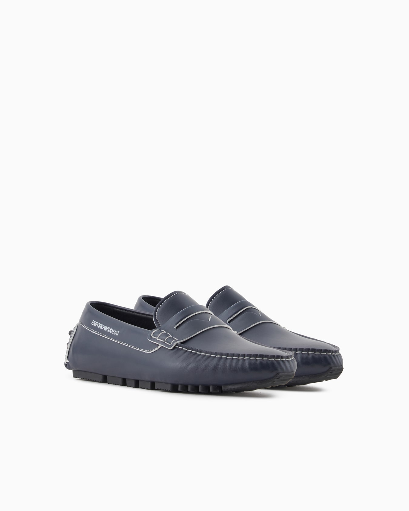 Pebbled leather driving loafers with stirrup bar Slide 1