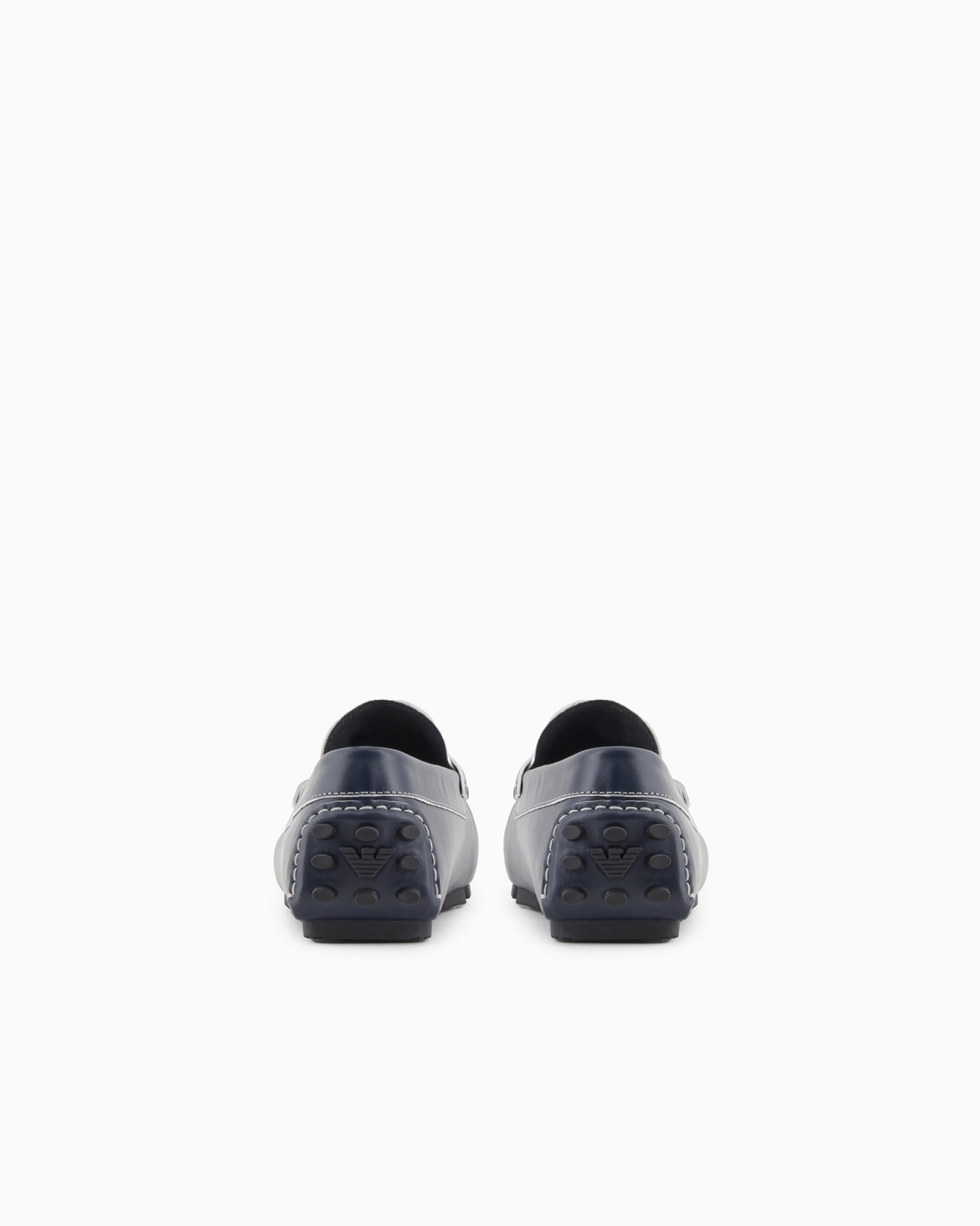 Pebbled leather driving loafers with stirrup bar Slide 3