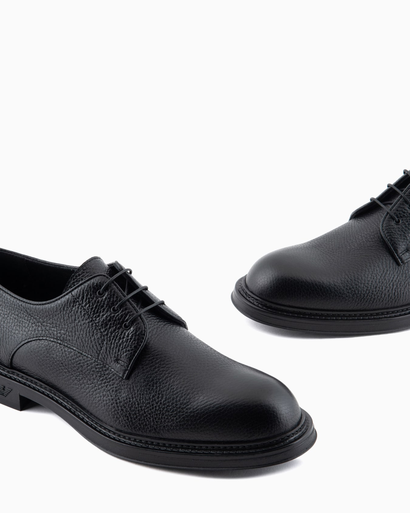 Pebbled leather Derby shoes Slide 4