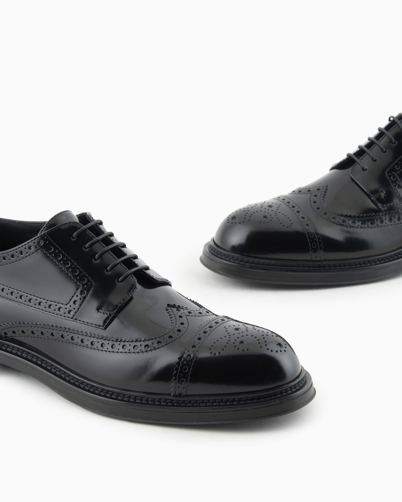 Brushed leather Derby shoes with wingtip perforations Slide 4