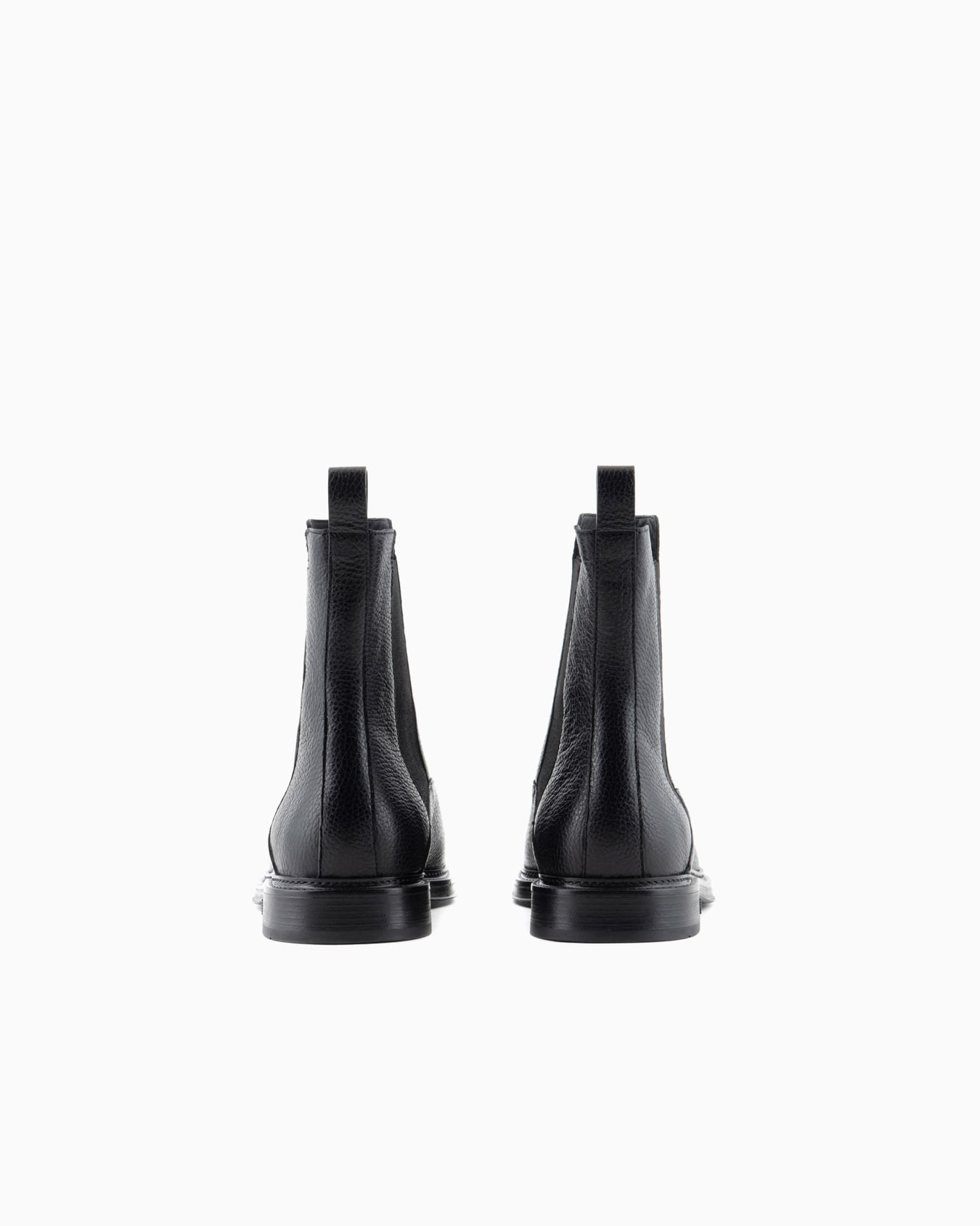 Grained leather Chelsea boots Slide 3